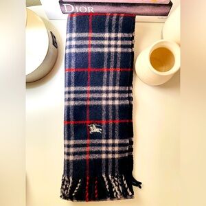Burberrys 💯Lana wool long scarf